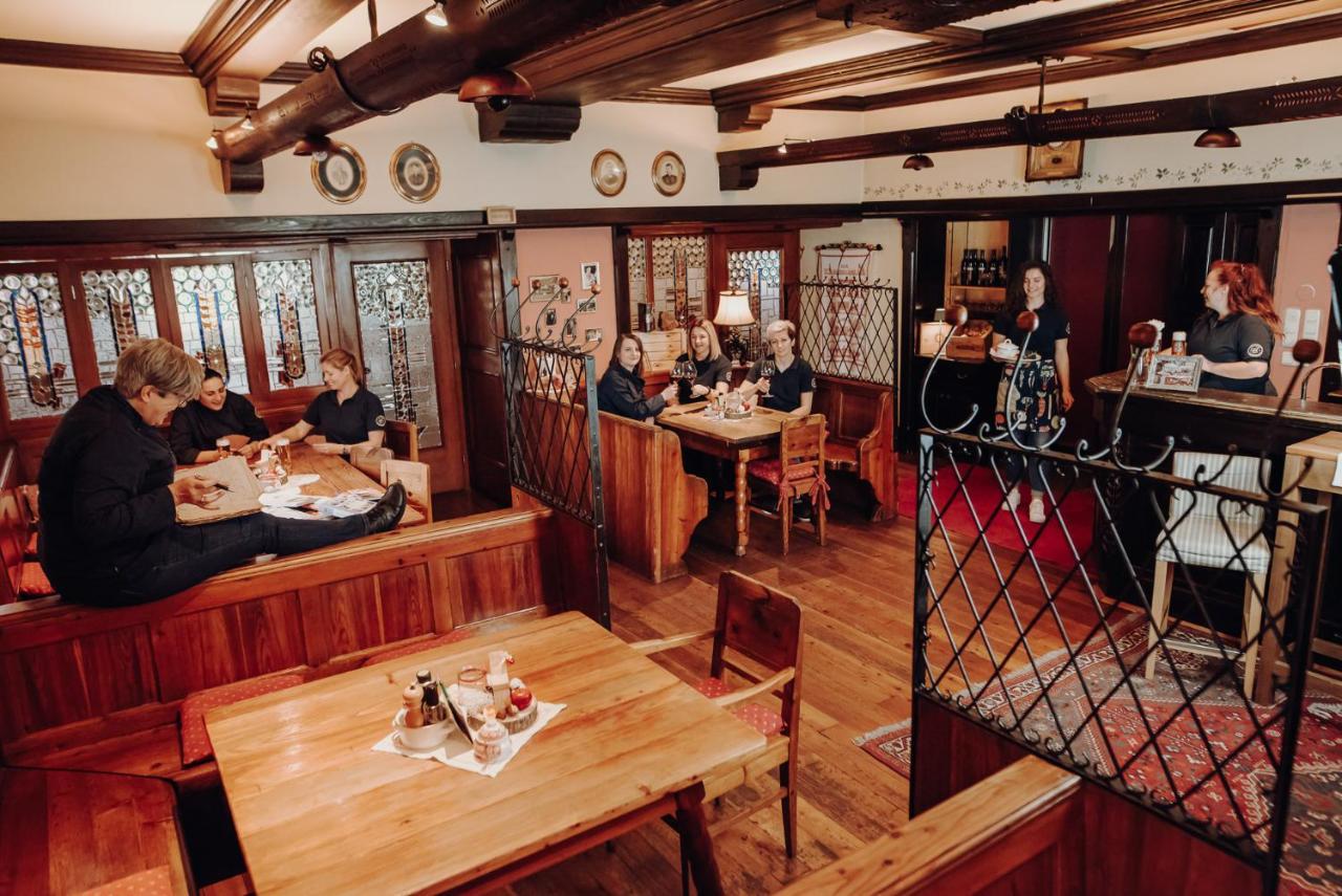 Der Eberhard - Wohnen & Essen Bei Ilse Hotell Sankt Michael in Obersteiermark Exteriör bild
