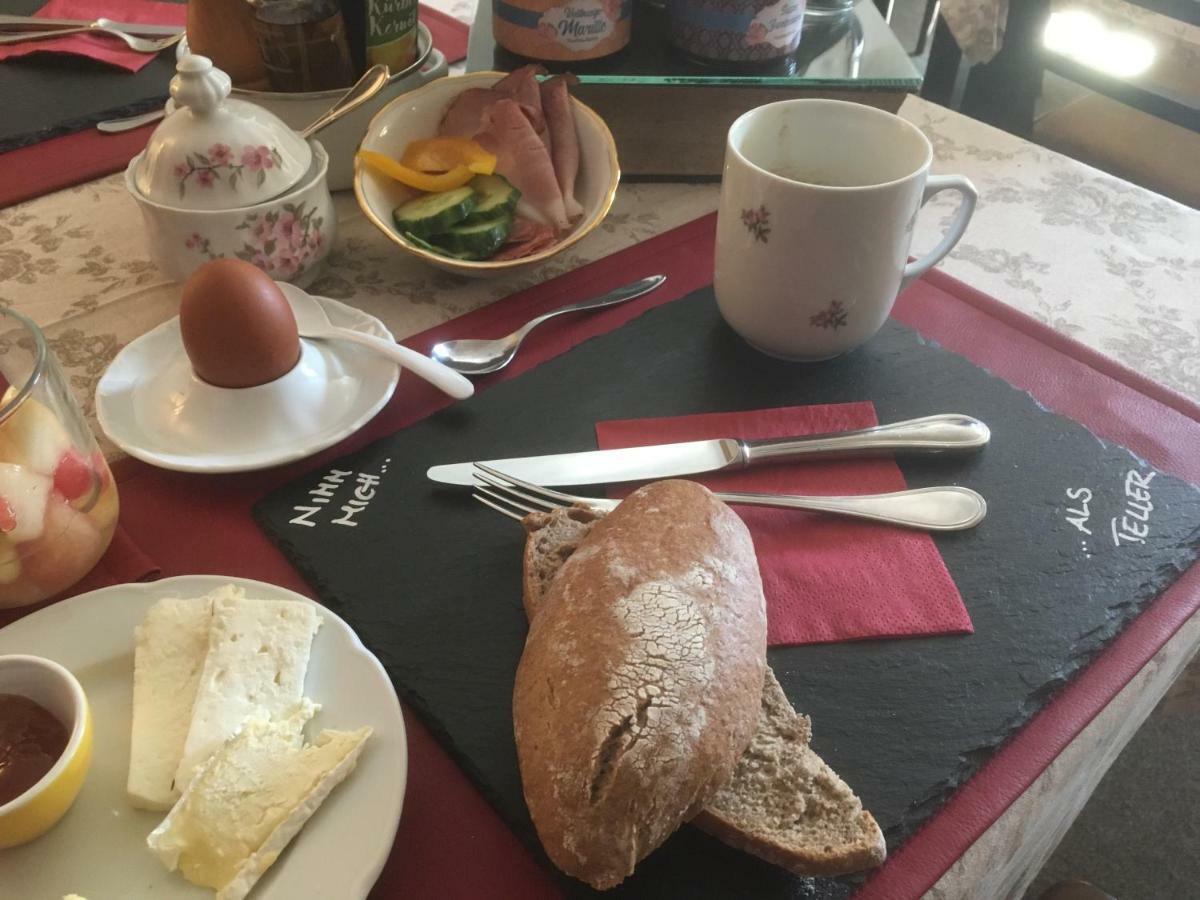 Der Eberhard - Wohnen & Essen Bei Ilse Hotell Sankt Michael in Obersteiermark Exteriör bild